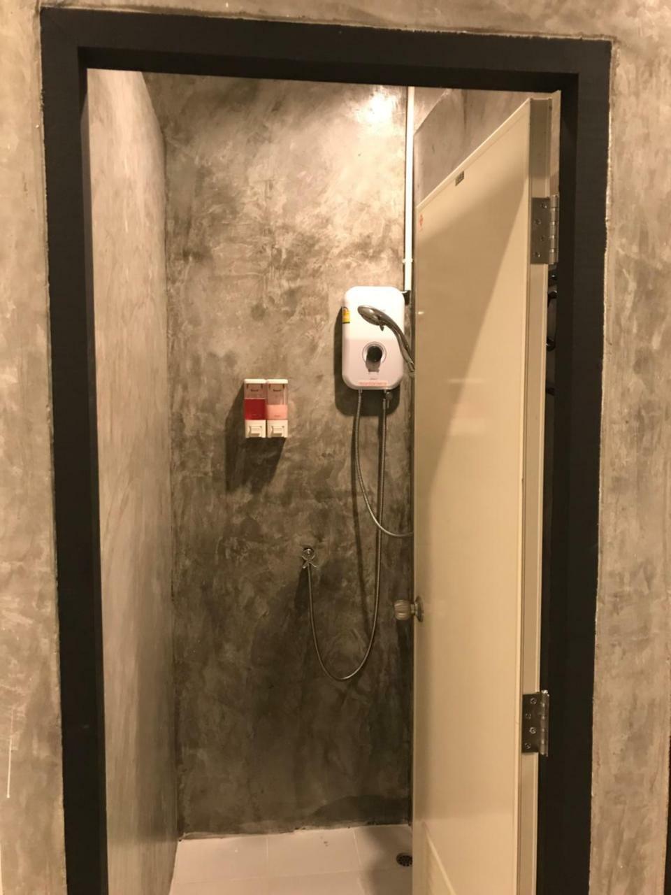 Baan Wararin Hostel Pattaya Eksteriør bilde